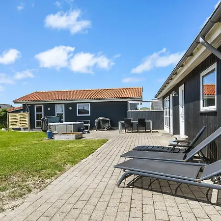 Velholdt Kvalitets Hus Med Udendors Sj91 * Harboør