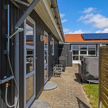 Velholdt Kvalitets Hus Med Udendors Sj91 *